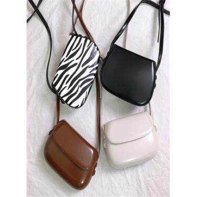 Women's Crossbody Bag New Solid Color Fashionable Flipped Bag Retro Casual Simple Crossbody Bag